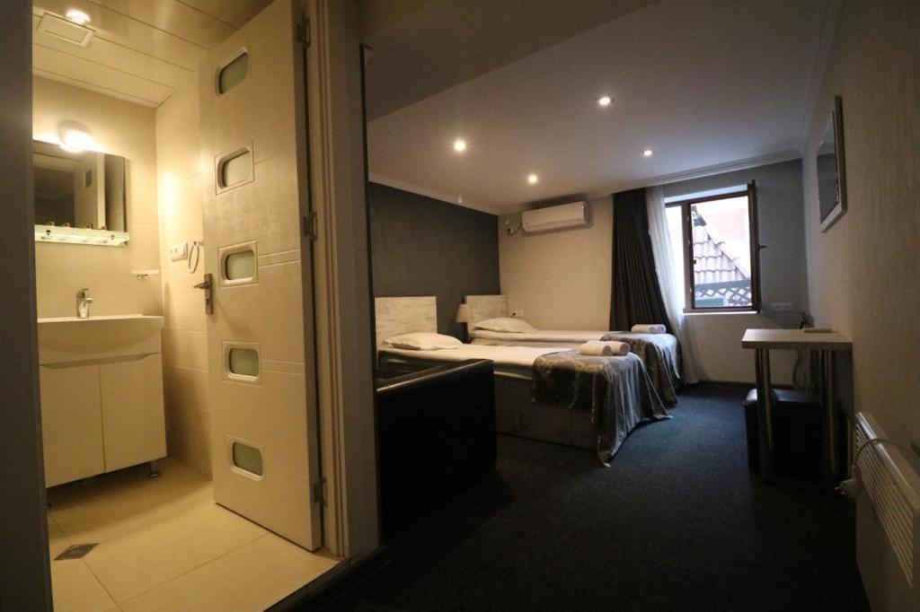 Elno Hotel Tbilisi Luaran gambar