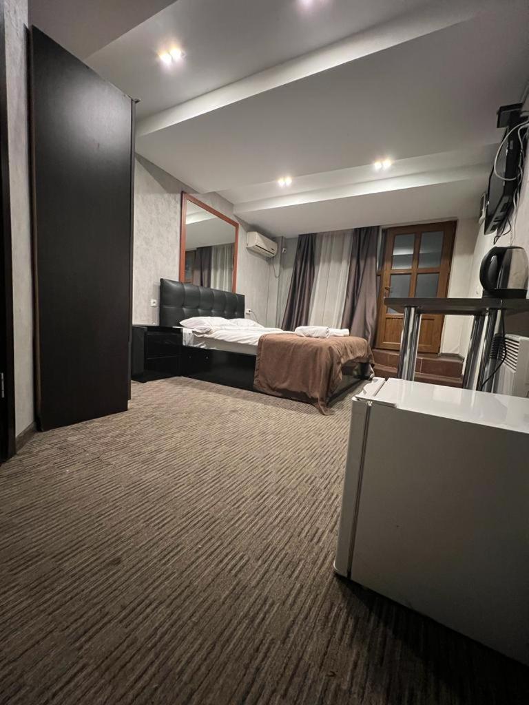 Elno Hotel Tbilisi Luaran gambar