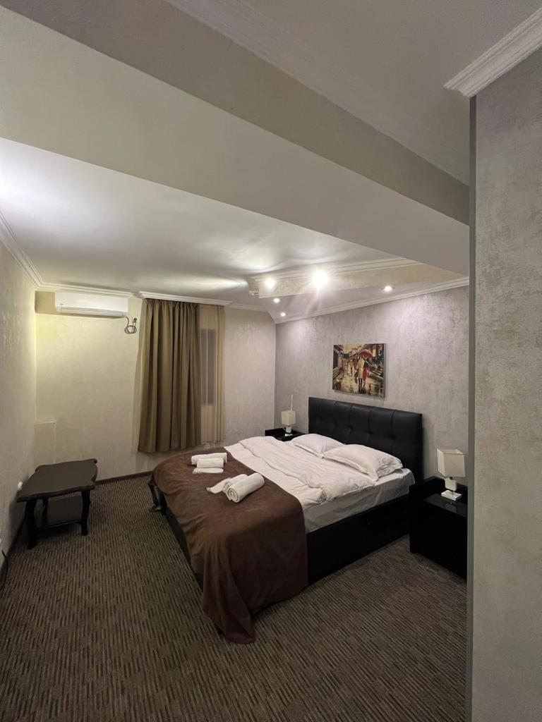 Elno Hotel Tbilisi Luaran gambar